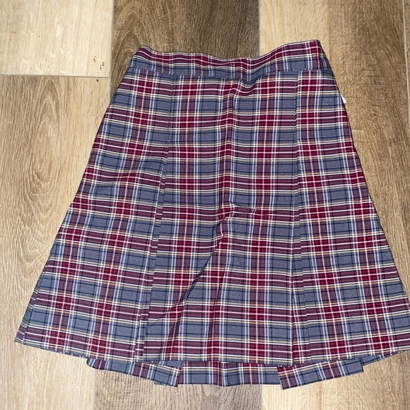 Girls Plaid Uniform Skirt - Picture 1 of 7